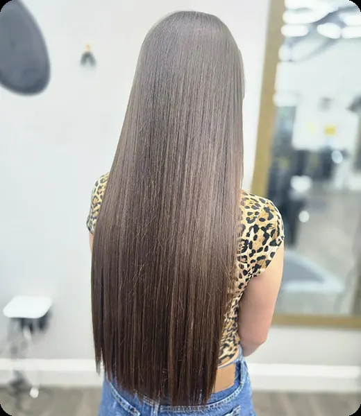 Extensiones de cabello liso y largo
